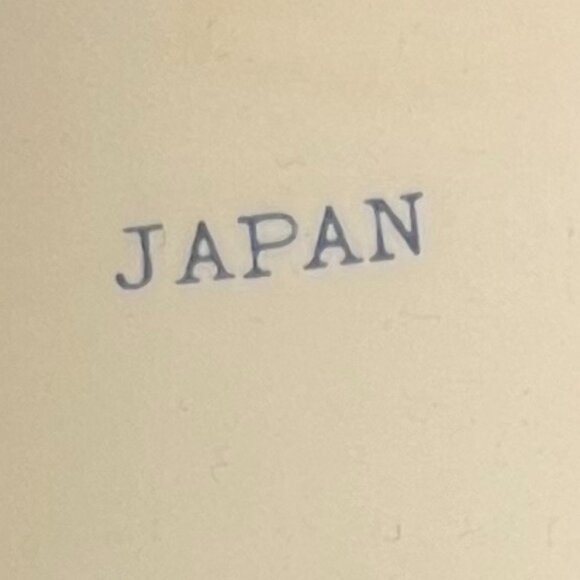 Vtg Morton Salt Girl  “When It Rains It Pours” 1921 & 1968 Logo Ceramic Mugs - Picture 10 of 10